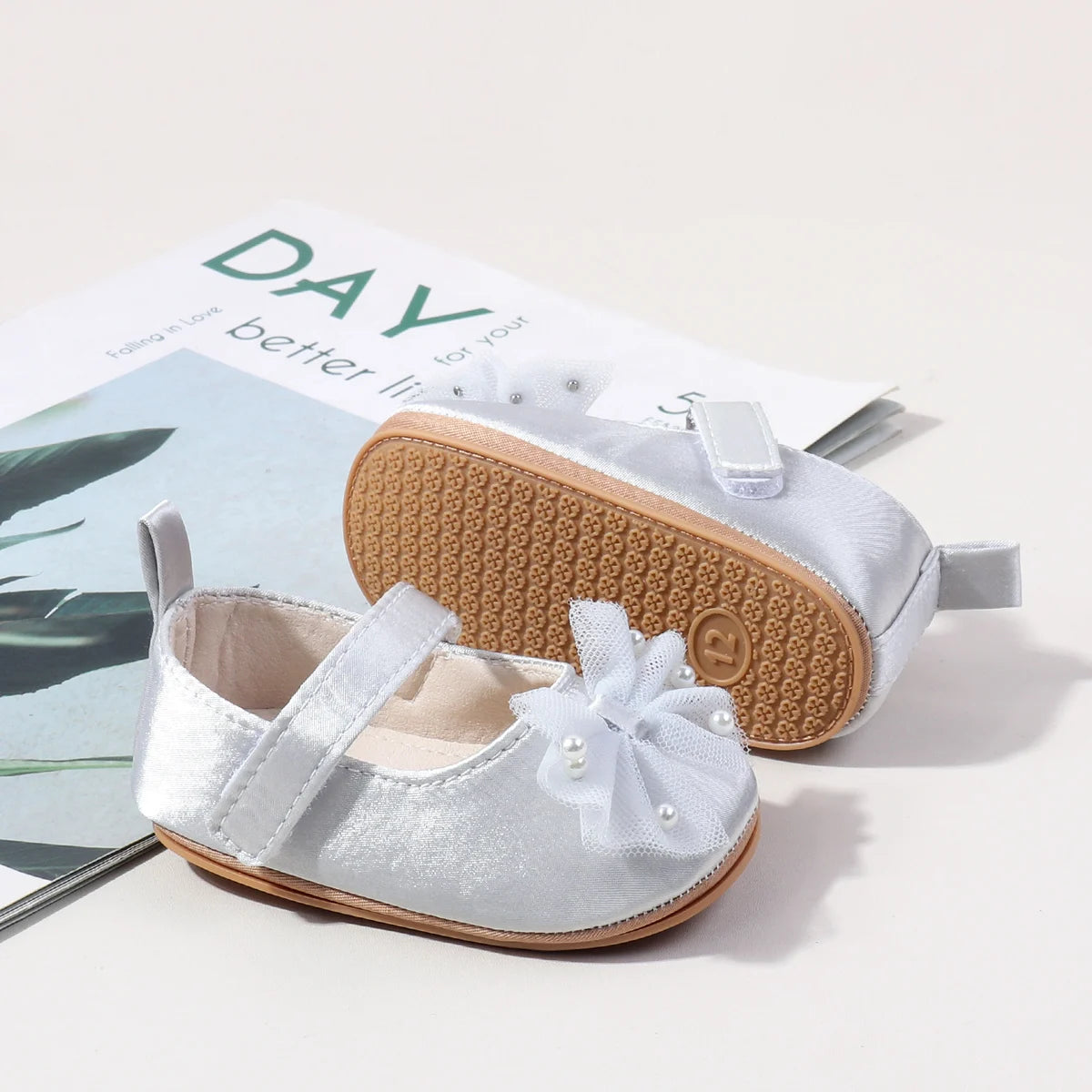 2025 Hot Selling Baby Girls First Walking Toddler Shoes Summer And Autumn For 0-18M Baby Princess Shoes Cute Design TPR Sole