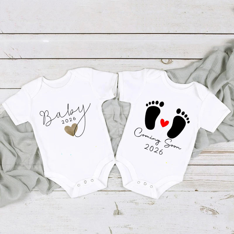 Baby 2026 Pregnancy Announcement Newborn Baby Bodysuits Summer Boys Girls Romper Jumpsuit Clothes Outfit