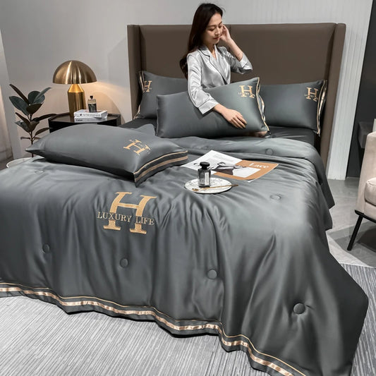 New Ice Silk Summer Quilt Air Conditioned Comforter Quick Cooling and Cooling Home Student Dormitory Quilt Queen King Size